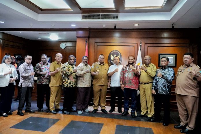 Bersama Perjuangkan Hak Pencaker, Senator FPM Beri Apresiasi Kepada Pejabat Gubernur PBD
