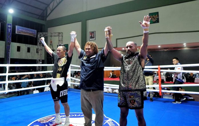 Duel Sengit Daud Yordan Vs Geisler Ap dan Waka MPR RI Penanda Kejurda Tinju PFM Cup I Dibuka