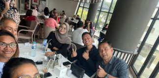 Pulau Doom Canangkan Gerakan “Pulau Bahasa Inggris”, Target Cetak 2000 Anak Didik dan 500 Calon Guru Lokal dalam 5 Hari