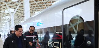 Erick Thohir Naik Whoosh Tengah Hari untuk Dukung Timnas Putri—Ini Alasannya!